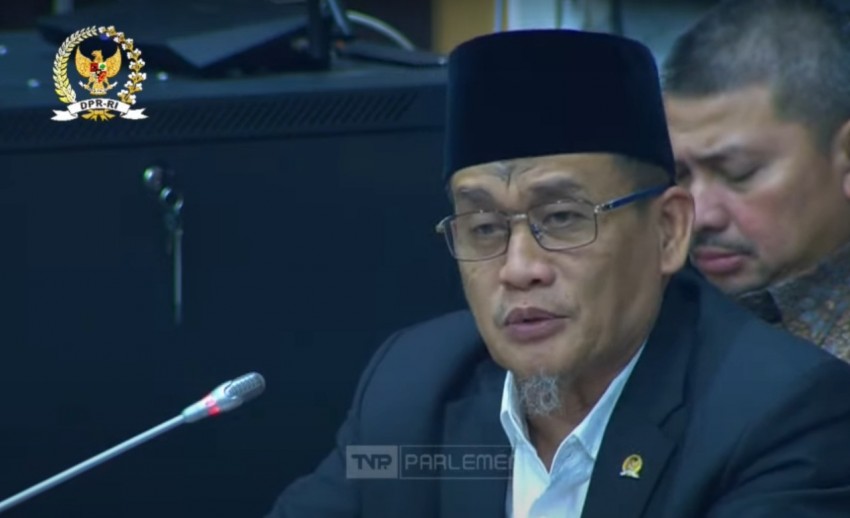 Momen Anggota DPR Baca Al-Qur'an Saat RDP Pembunuhan Brigadir J