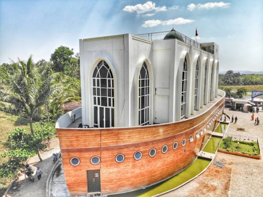 Masjid Safinatun Najah Semarang Terinspirasi dari Bahtera Nabi Nuh