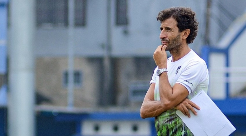 Luis Milla Tempa Fisik dan Skill Pemain Persib Pulihkan Keterpurukan