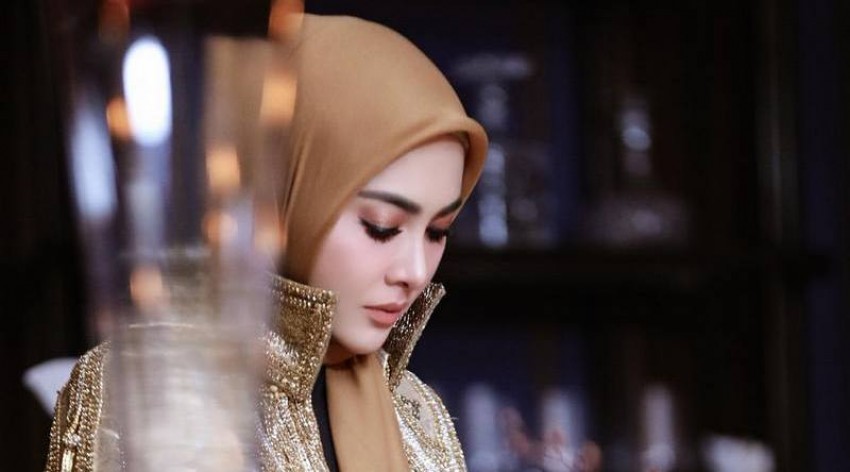 Pesan Imam Syafii dan Rahasia Kecantikan Syahrini