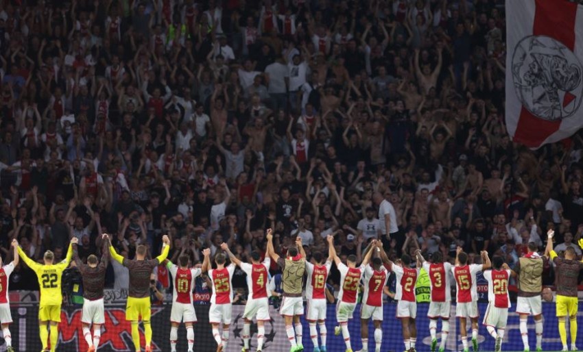 Kalahkan Glasgow Rangers 4-0, Ajax Amsterdam Pimpin Klasemen Grup A