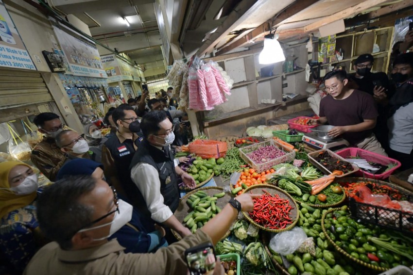 Pastikan Harga Sembako Stabil, Emil Cek ke Pasar Tradisional