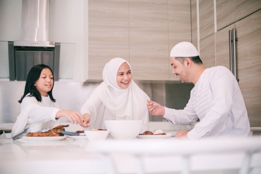 Orang Tua Wajib Perhatikan 3 Faktor Ini agar Anak Tak Salah Langkah