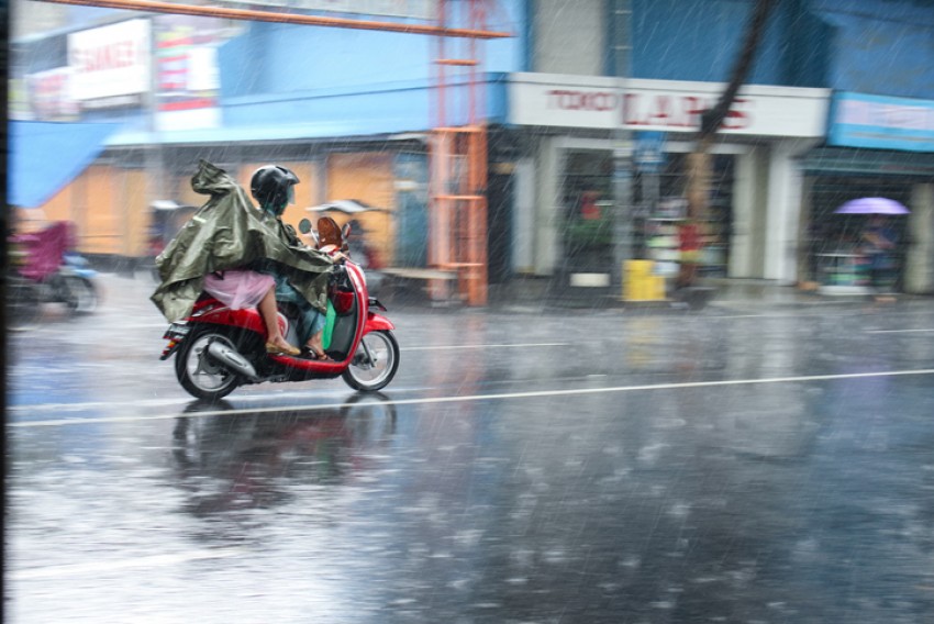 Cuaca Hari Ini, Jabodetabek Hujan Disertai Kilat Siang Hingga...