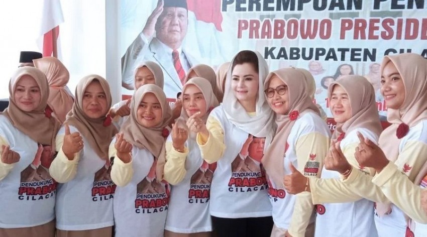 Ratusan Kader Perempuan Gerindra Cilacap Siap Menangkan Prabowo