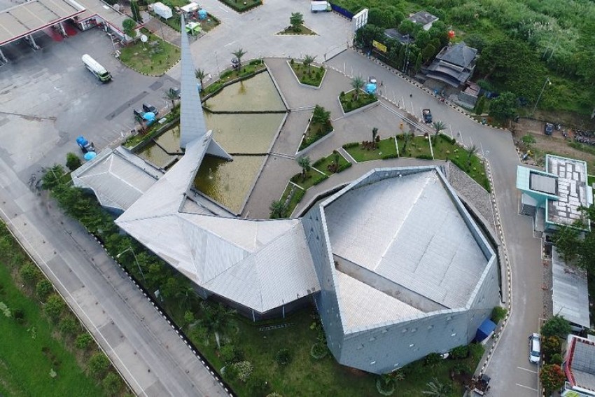 Masjid Al-Safar, Tempat Singgah Termegah di Rest Area Purbaleunyi