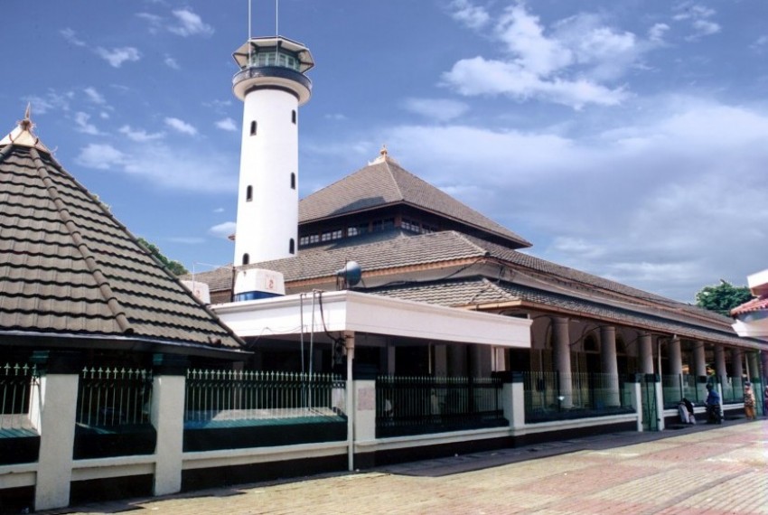 Berdiri Sejak 1421, Masjid Agung Sunan Ampel Kini Berusia 6 Abad