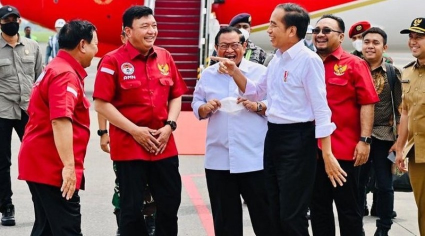 Jokowi: Prabowo Punya Rambut Putih dan Kerutan Wajah