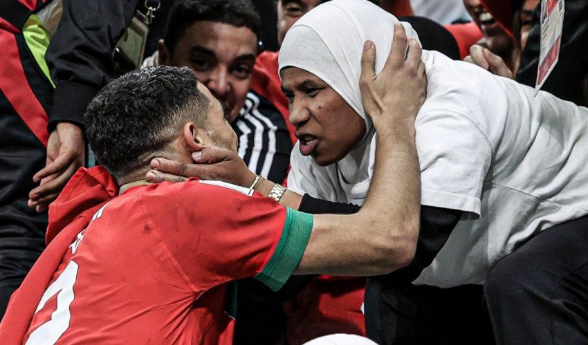 Bukan WAGs, Timnas Maroko Boyong Orang Tua Sebagai Suporter