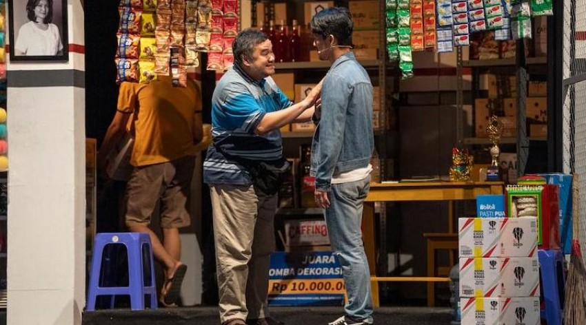 Film Cek Toko Sebelah Diangkat ke Panggung Teater Musikal