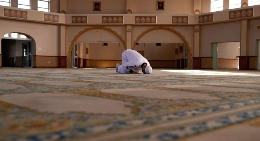 Keajaiban Istighfar, Terbukti Bisa Hilangkan Kegelisahan Hati