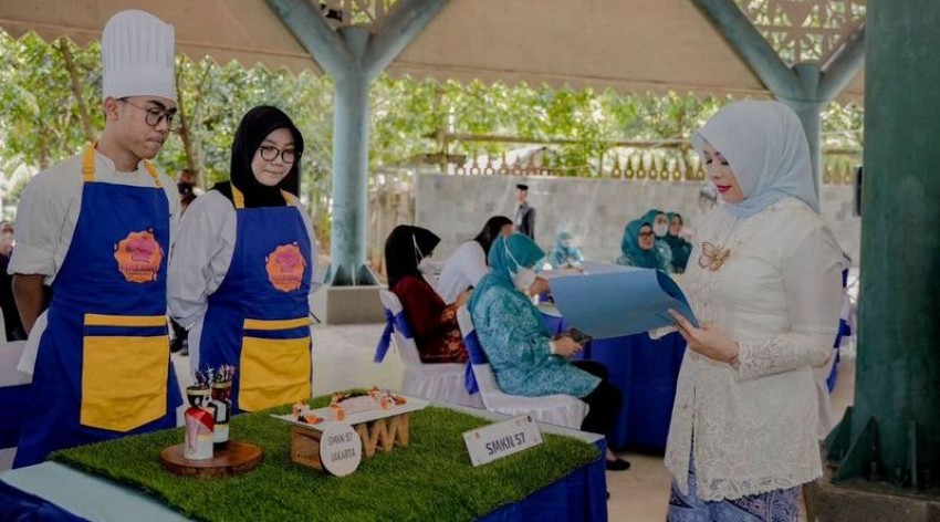 Mpok Nur Asia Uno Bagikan Tips Kembangkan Bisnis Dodol Betawi ala Milenial