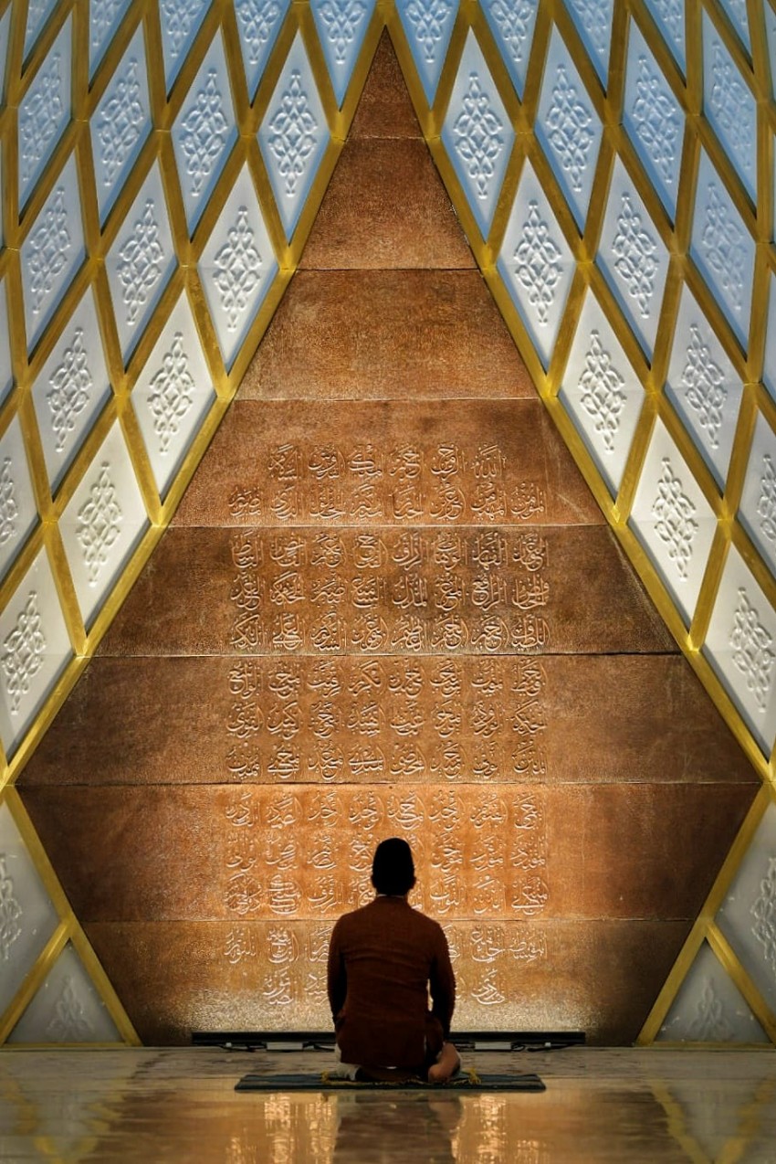 Emil: Desain MRAJ Terinspirasi dari Rumus Matematika Aljabar