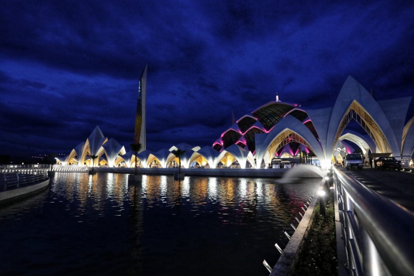 Perjalanan Masjid Raya Al Jabbar, Sejak Gubernur Aher hingga Emil