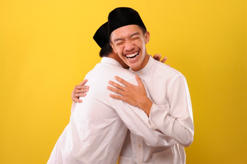 Puncak Keimanan Seseorang, Senang Lihat Orang Lain Bahagia
