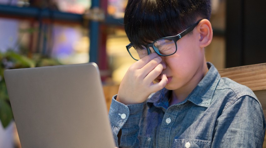 50 Persen Penduduk Dunia Dipresiksi Gunakan Kacamata