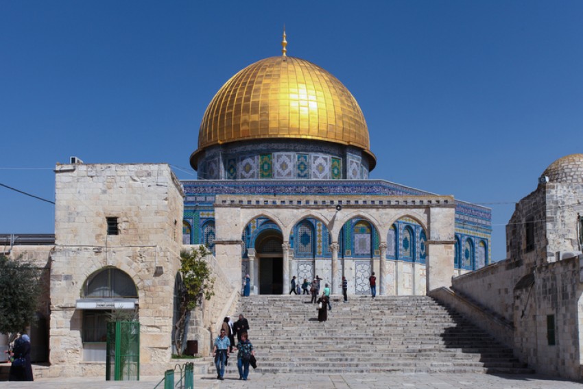 Kunjungi Palestina, Menteri Inggris Salat di Masjid Al-Aqsa