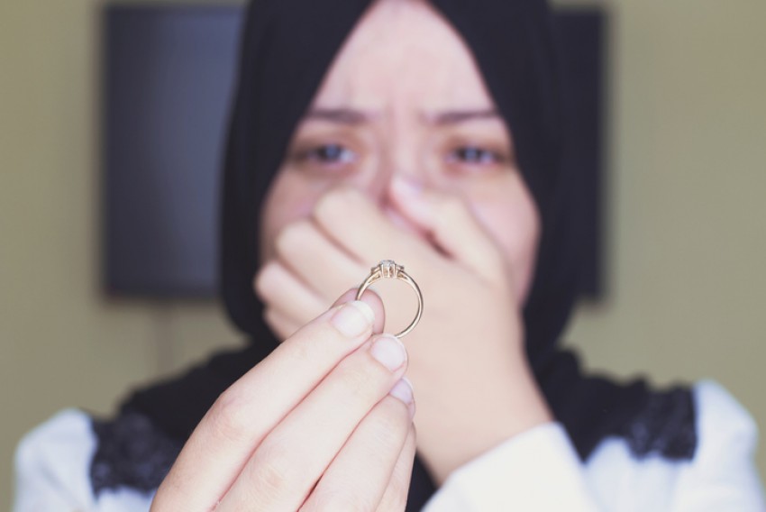 Sedih Pasca Perceraian, Lakukan 3 Hal Ini Agar Bisa Move On