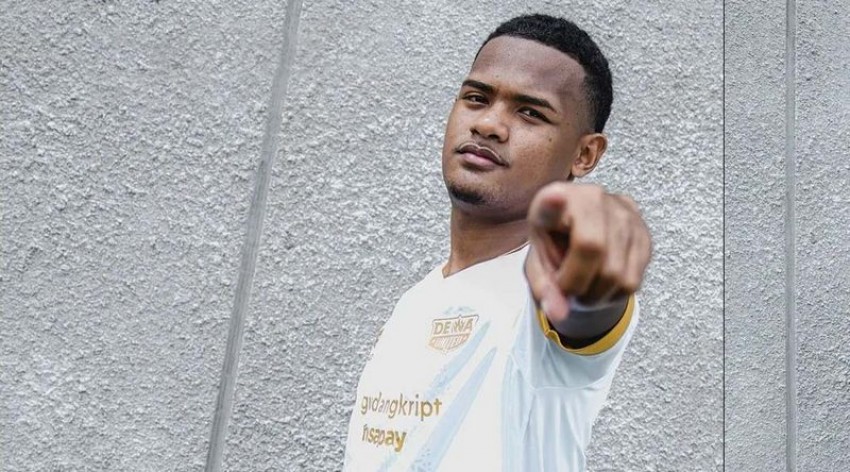 Dewa United Pinjam Rumakiek dari Persipura untuk Perkuat Posisi Sayap