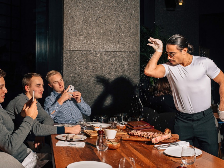 Bakal Buka Restoran Baru di Israel, Salt Bae Tuai Kecaman
