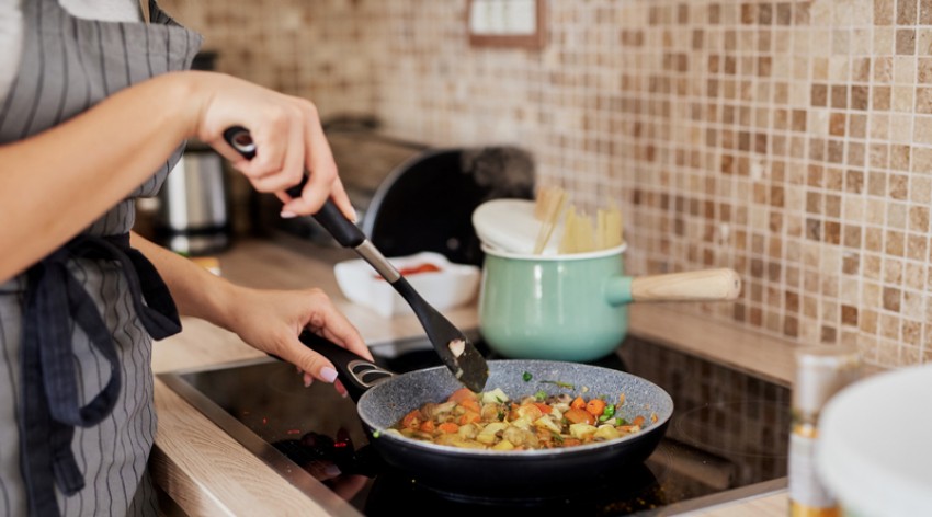 Hindari 5 Kesalahan Memasak di Dapur, Perhatikan Faktor Kesehatan