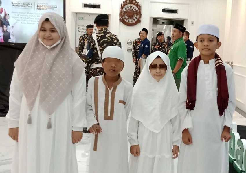 Azzam Nur Mujizat, Santri Tunanetra Pelantun Salawat Asyghil di 1 Abad NU