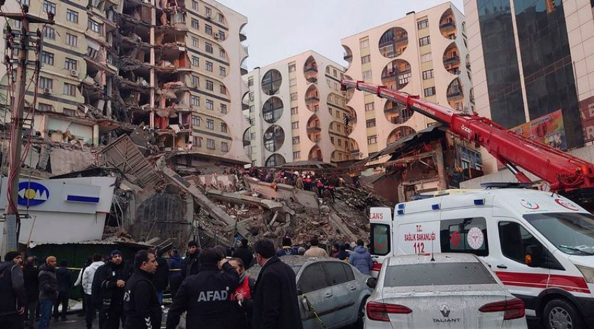 KBRI Ankara: 123 WNI Berhasil Dievakuasi, 2 Meninggal Dunia