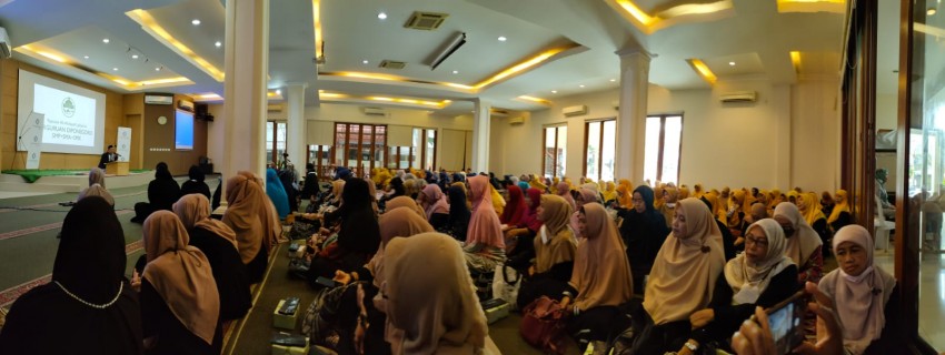 Kajian El Medina Fokus pada Al Qur'an, Sumber Keberkahan dan Healing