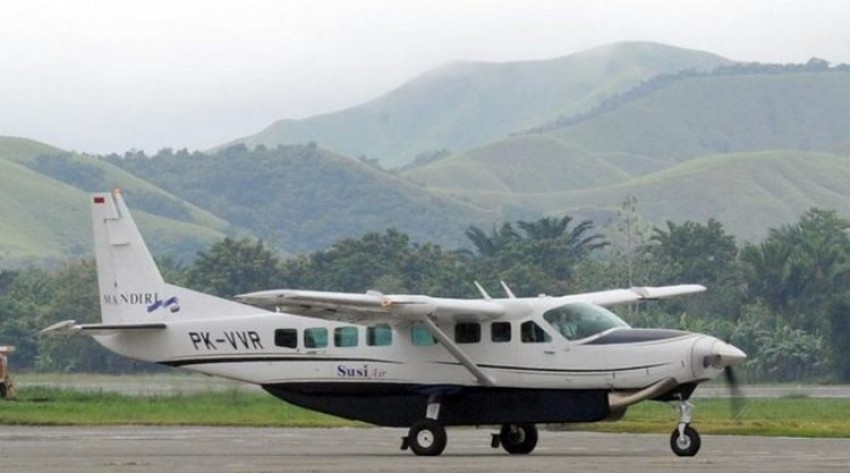 Susi Pudjiastuti Minta KKB Bebaskan Pilot Susi Air Mark Mehrtens