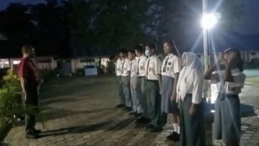 Sekolah NTT Masuk Jam 5 Pagi, DPR: Merepotkan dan Buat Gaduh