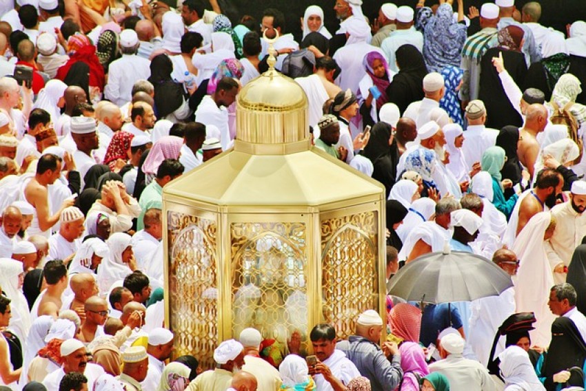 Jemaah Haji Diimbau Pakai Masker, Jaga Makan dan Banyak Minum