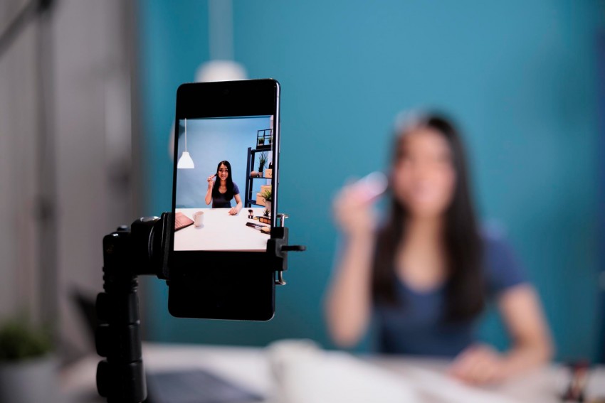 Peluang dan Ancaman Project S TikTOk bagi UMKM di Era Penjualan Live Streaming