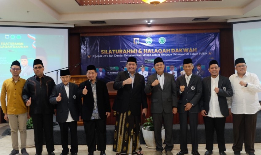 Cholil Nafis Ingatkan Dai Tak Tergoda Kepentingan Politik