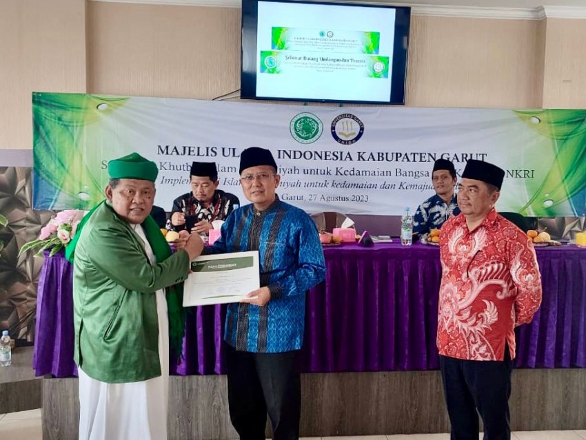 Cholil Nafis: Khutbah Jumat Strategis untuk Dakwah