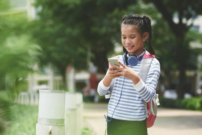Orang Tua Diminta Awasi Aplikasi Digital Anak