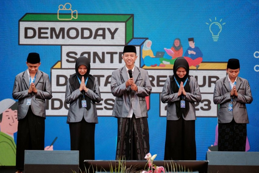 Santri Digitalpreneur Sebagai Garda Terdepan Pengembangan Ekonomi Digital