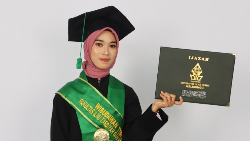 Nilal Muna Fatmawati, Wisudawan Terbaik Non Skripsi FITK UIN Walisongo