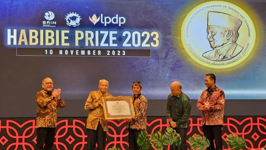 Oman Fathurahman, Peraih Habibie Prize 2023 Hafal Alfiyah dan Konsisten Rawat Manuskrip Nusantara