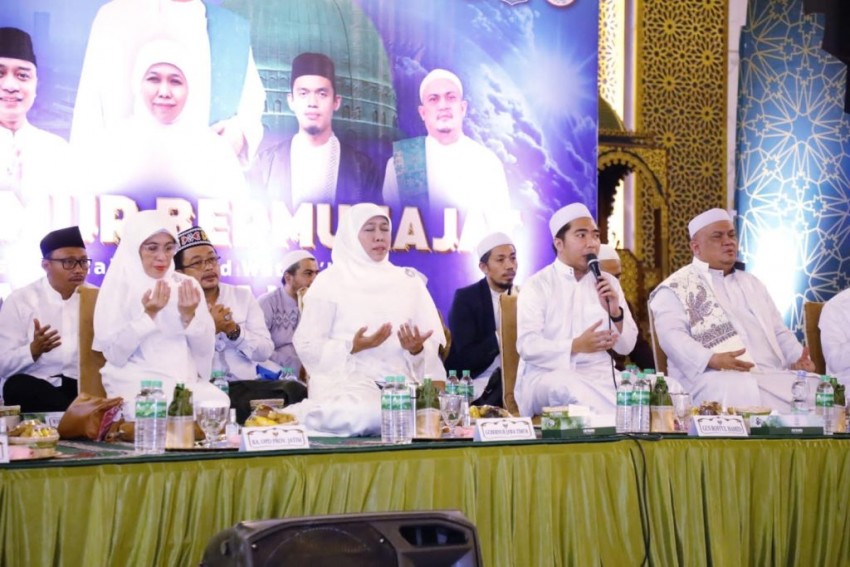 Jawa Timur Bermunajat, Gubernur Khofifah Ajak Jamaah Doakan Indonesia Aman dan Berkah