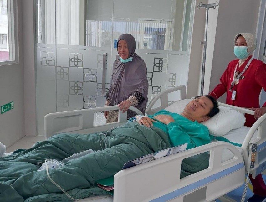Ketiban Motor 220 Kg, Hanung Bramantyo Jalani Operasi Patah Tulang