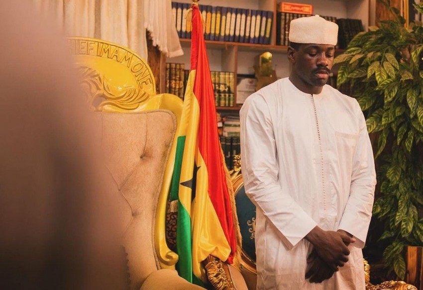 Jadi Mualaf, Bintang NFL Amerika Jeremiah Owusu Dapat Nama Islam Usman Sharabutu