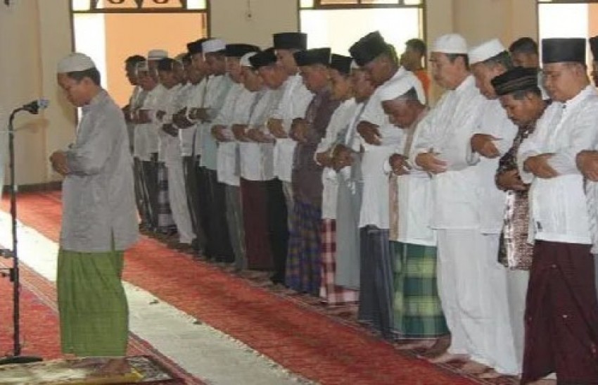 4 Hal yang Perlu Diperhatikan Ketika Jadi Imam Salat Berjamaah