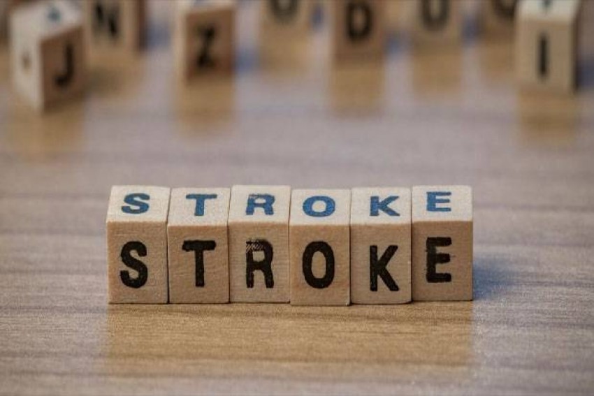 Terapi Cermin Efektif Bantu Tingkatkan Fungsi Motorik Pasien Stroke
