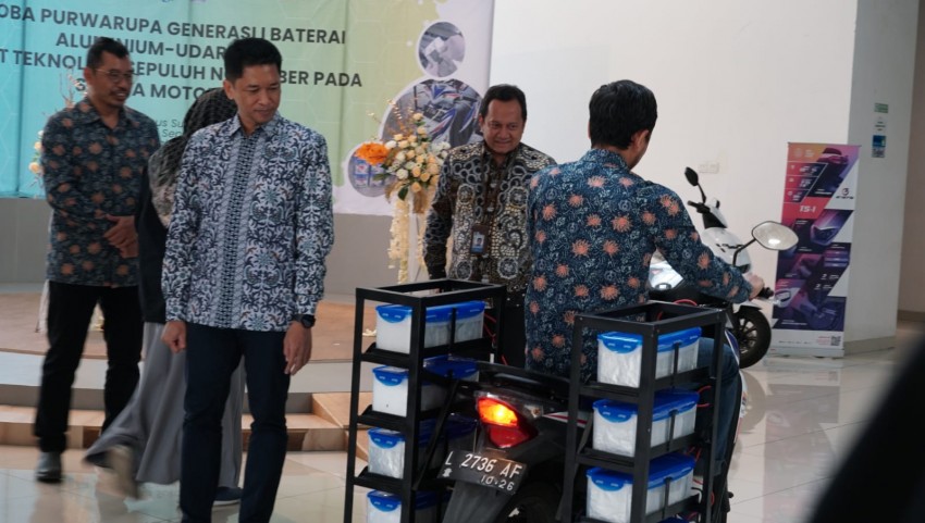 Dorong Perkembangan KLBB, ITS Luncurkan Inovasi Baterai Al-Udara