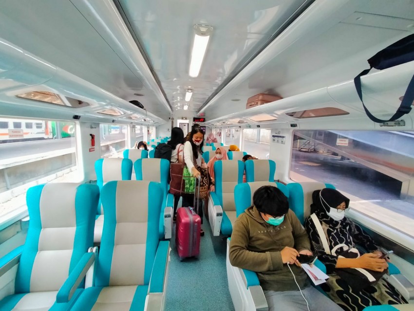 11 Kereta Api Tambahan Dioperasikan KAI Daop 8 pada Arus Mudik Lebaran 2024