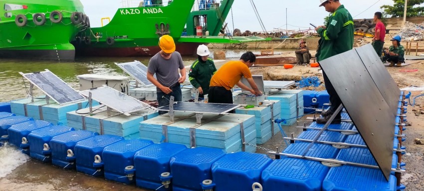 Keren, ITS Luncurkan Purwarupa PLTS Apung Laut Pertama di Indonesia