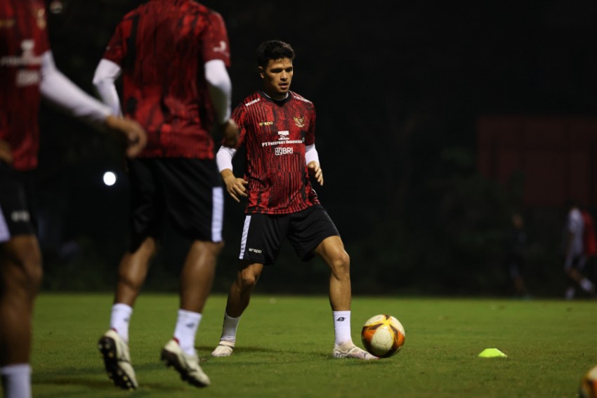 Ragnar Oratmangoen dan Thom Haye Dipastikan Tampil Saat Bertandang Ke Markas Vietnam Besok