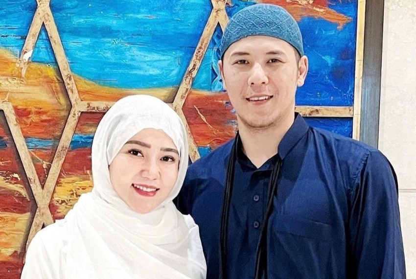 Selain Anang-Ashanty, 7 Selebritas Ini Pernah Ajak Karyawan Umrah