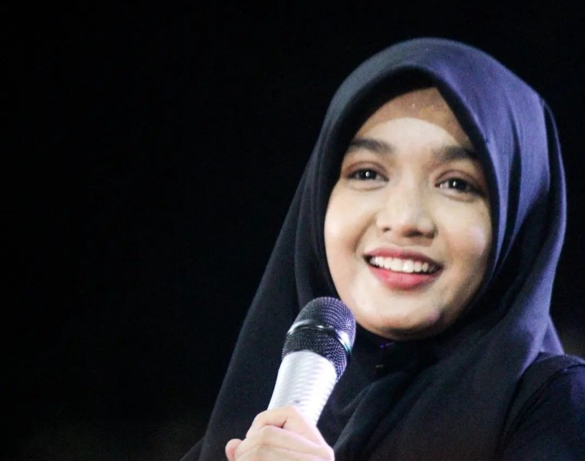 Sosok Ning Umi Laila, Pendakwah Muda yang Dikenal Lucu dan Bersuara Merdu