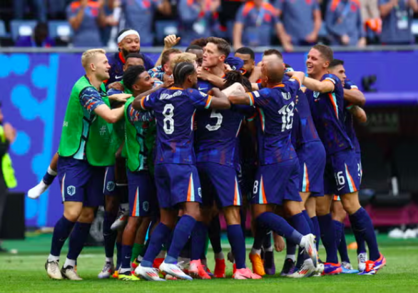 Comeback Maut! Weghorst Buat Polandia Menyesal, Belanda Menang 2-1